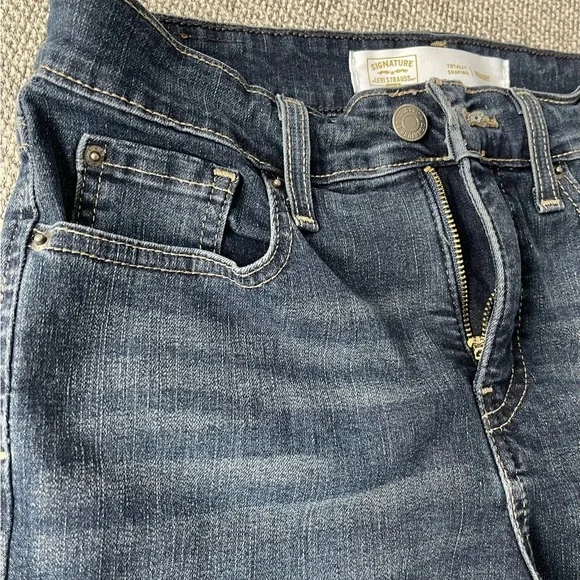 Levis Signature Midrise Bootcut Jeans Dark Indigo W26 - Picture 6 of 14